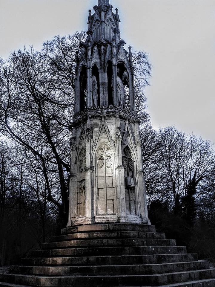 eleanor cross